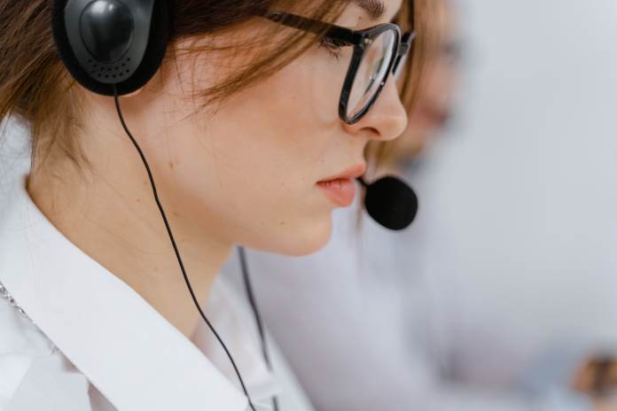 5 populiariausi mitai apie skambučių centro darbuotojų kasdienybę