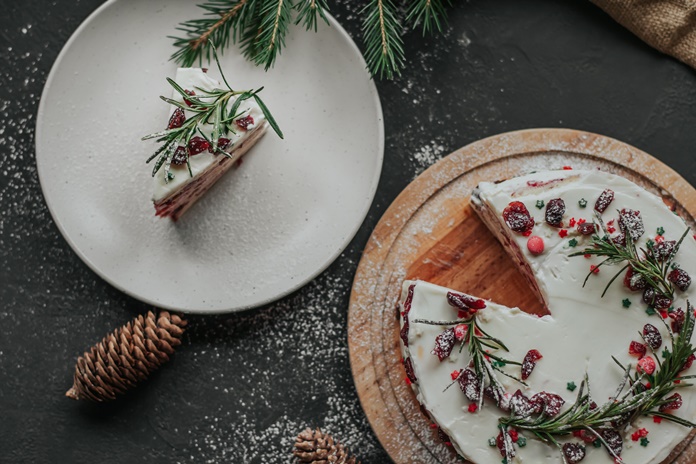 Efektingas kalėdinis sūrio pyragas nepaliks abejingų: dar daugiau skonių ir aromatų (receptas)